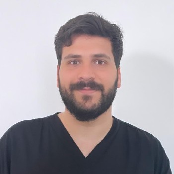 Dr Amr El-Nana